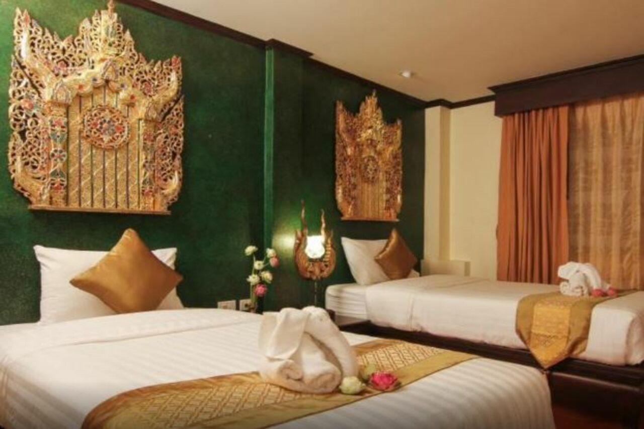 Pl Guesthouse Patong Exteriör bild