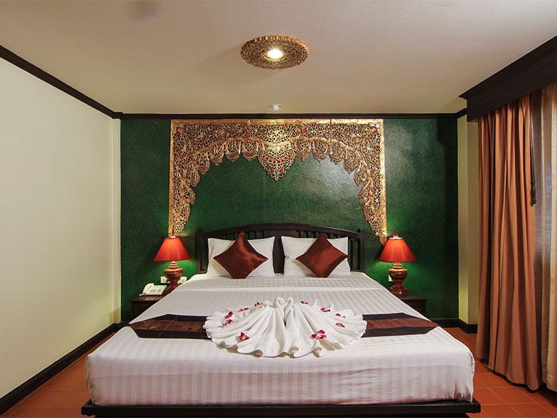 Pl Guesthouse Patong Exteriör bild